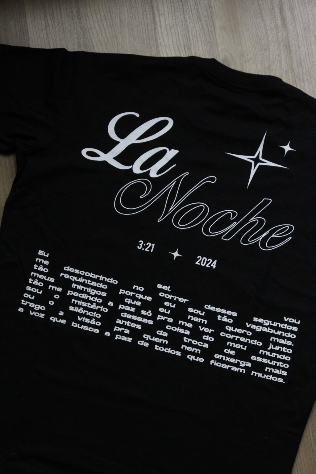 CAMISETA · YOP · LA NOCHE